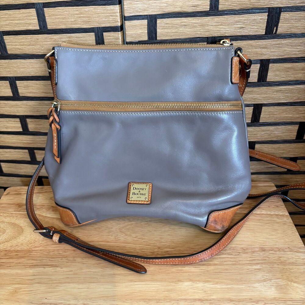 Dooney & Bourke Gray Crossbody‎ Purse